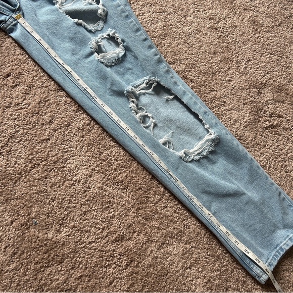 BDG Urban Outfitters High Rise Baggy Destroyed Modern Boyfriend Jeans Size 26 - Picture 11 of 13